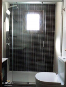 Baño primera planta de la Casa del Lago