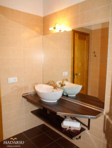 Baño segunda planta de la Casa del Lago II