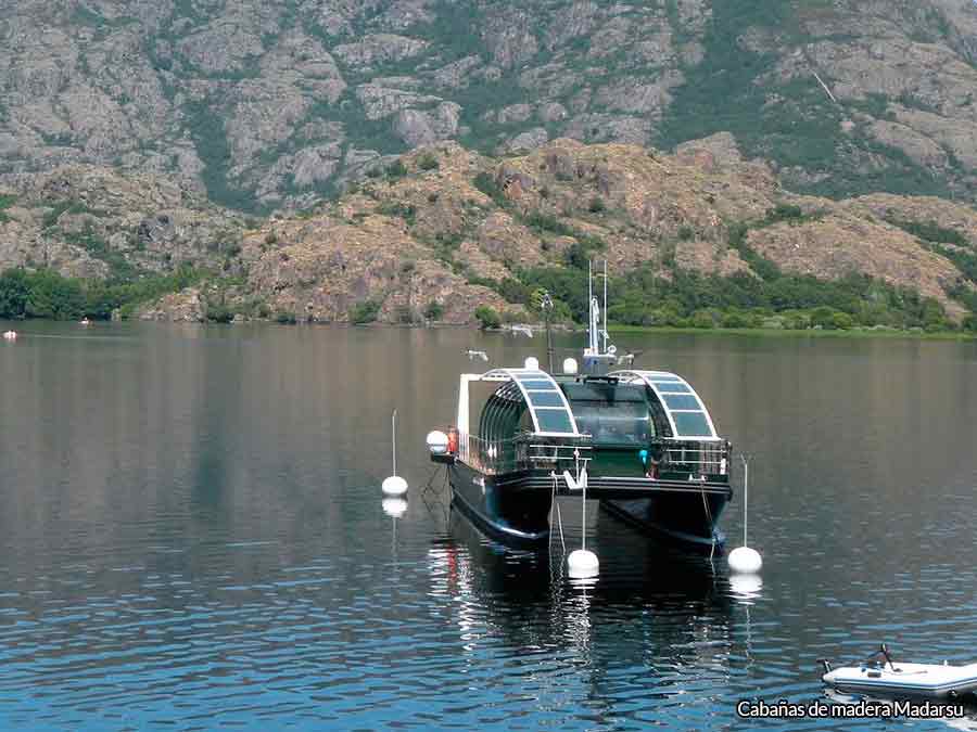 Paseo en barco por el Lago de Sanabria.